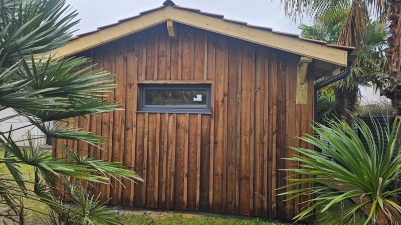 Bardage volige et couvre-joint abri de jardin - LSMenuiserie