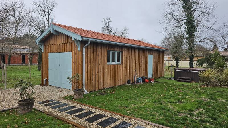 Studio de jardin habitable ossature bois typique volige et couvre joint Gujan Mestras LSMenuiserie