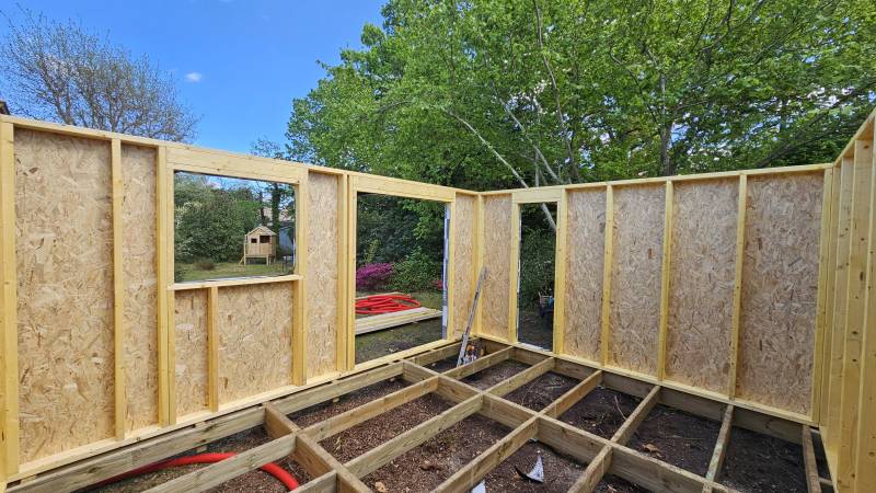 Structure ossature bois d'un studio de jardin habitable sans permis de construire en gironde par LSMenuiserie 