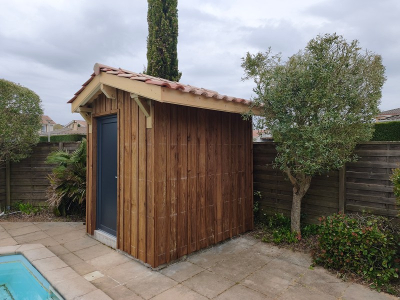 Construction d'un local technique de piscine de 5m2 sans demande de travaux pour machinerie piscine et rangement au Haillan proche de Bordeaux