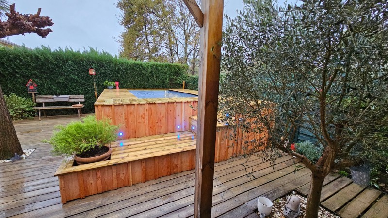 habillage d'une piscine hors sol sur le bassin d'arcachon a prés