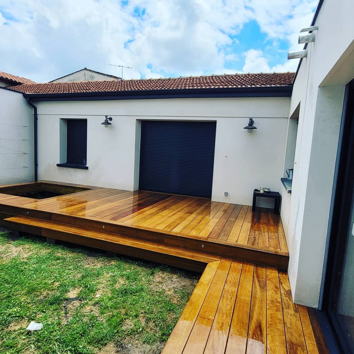 Installation d'un espace terrasse aborder à une maison à Bègles proche de Bordeaux