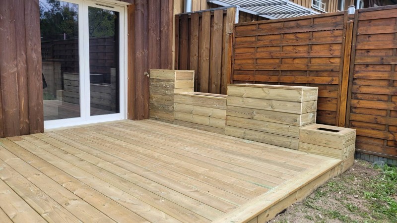 installation d'une terrasse en bois en pin autoclave a saint jean d'illac
