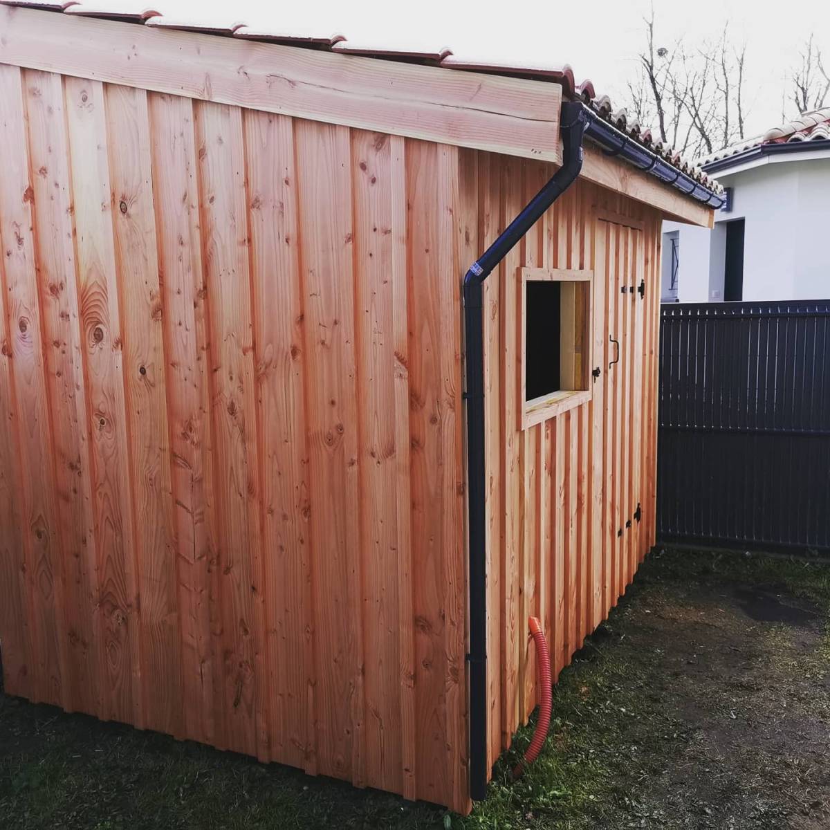 abri de jardin volige couvre joint douglas a Bordeaux