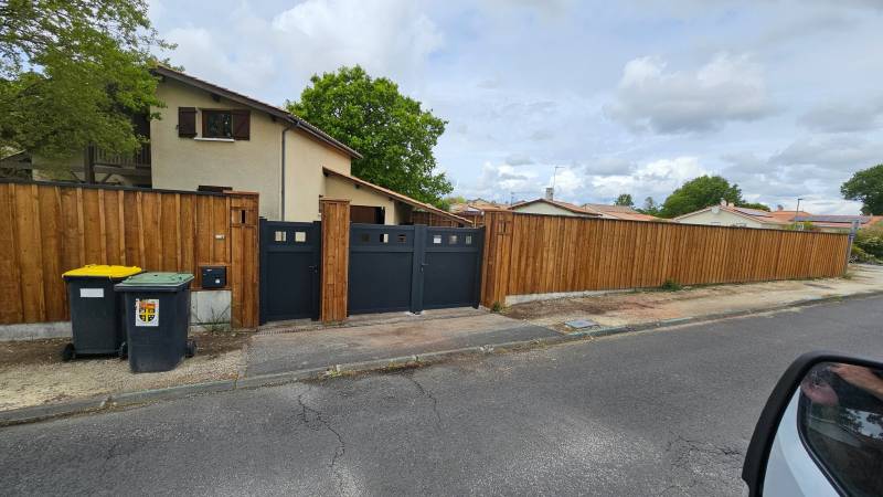 Menuisier pour constructions et aménagements extérieurs sur mesure en bois près de Bordeaux