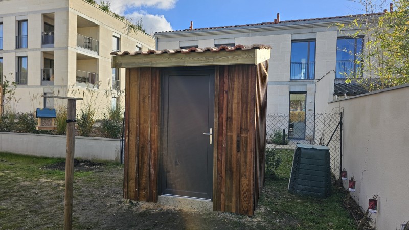 Cabanon de jardin en bois sur mesure moins de 5m2 sans demande préalable au Bouscat proche de Bordeaux et alentours