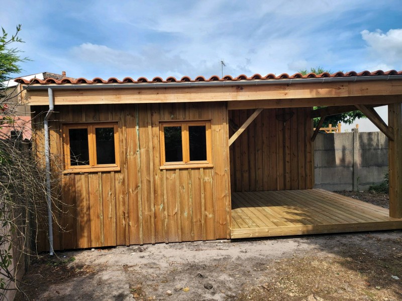 Fabrication d'un chalet en bois type pool house à Andernos sur le bassin d'Arcachon en gironde