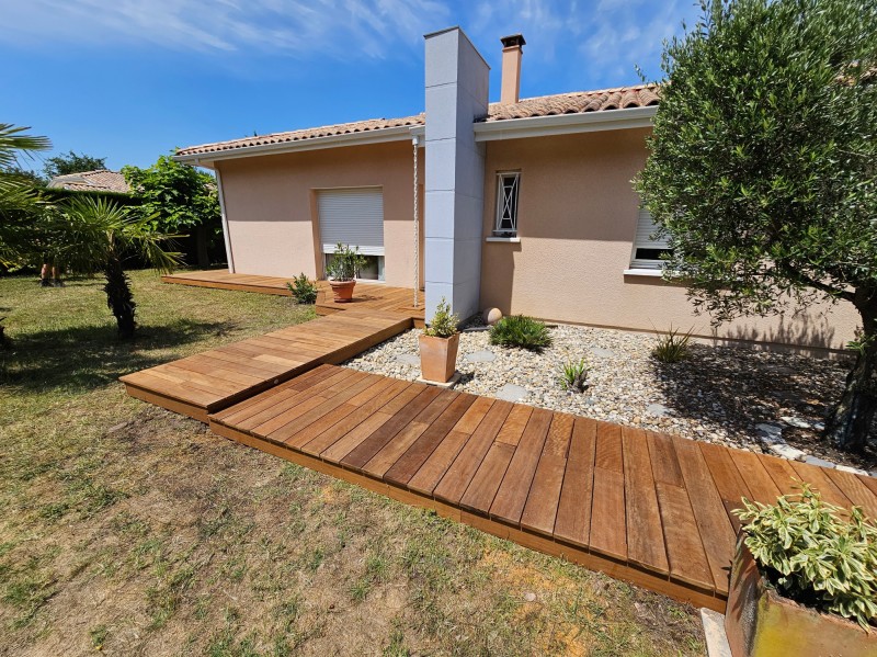 terrasse en bois exotique itauba a Martignas sur jalle proche de bordeaux