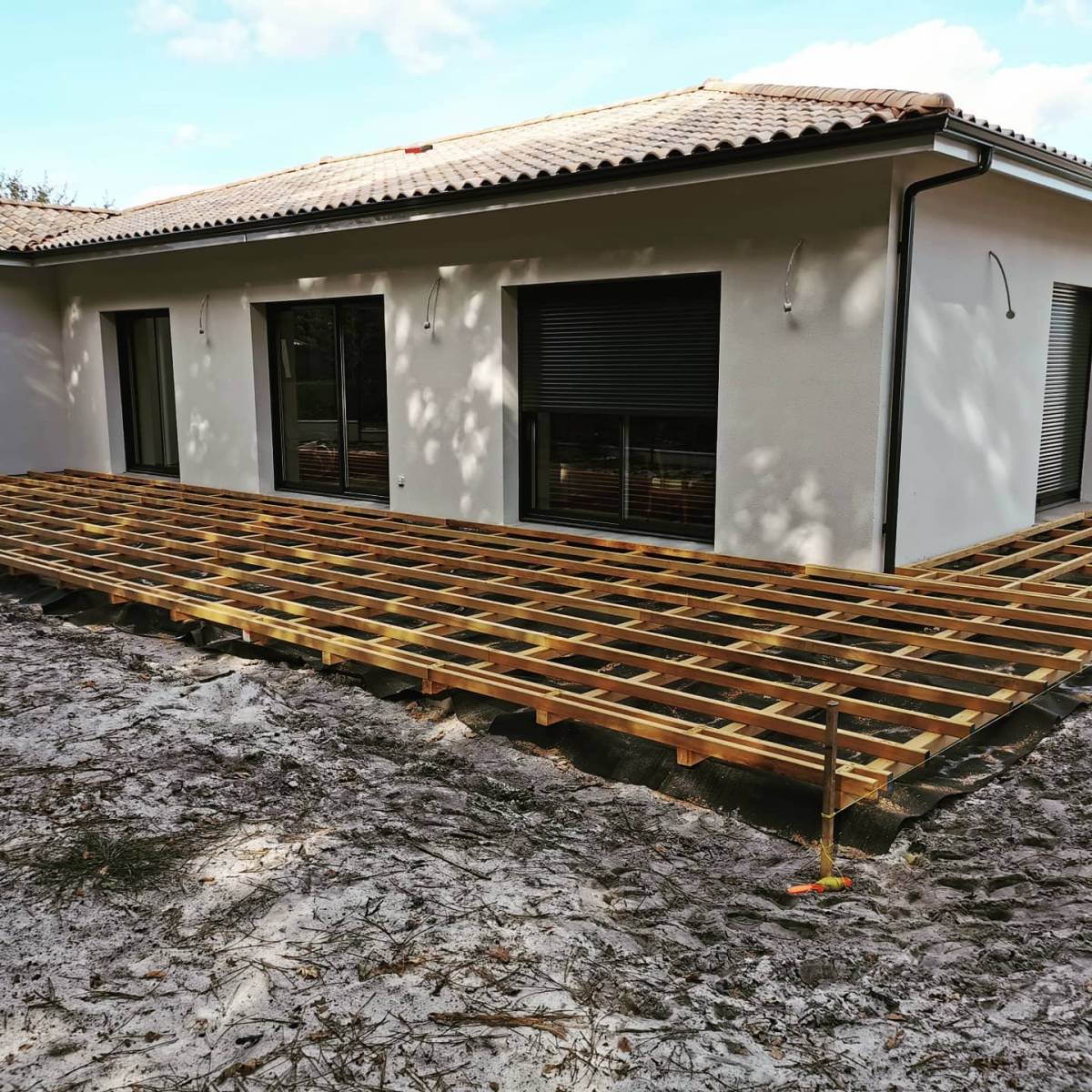 double structure exotique sur plot béton à Martignas sur jalle